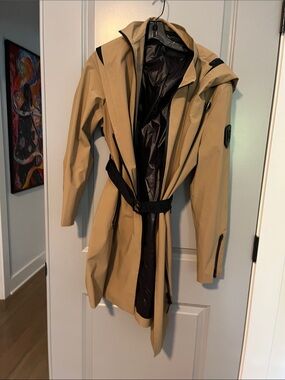 Rudsak women’s Tan Waterproof Hooded Trench Coat